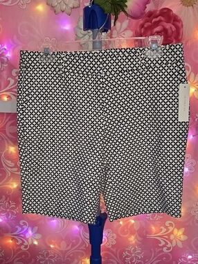 Dalia Black & White Geometric Bermuda Shorts